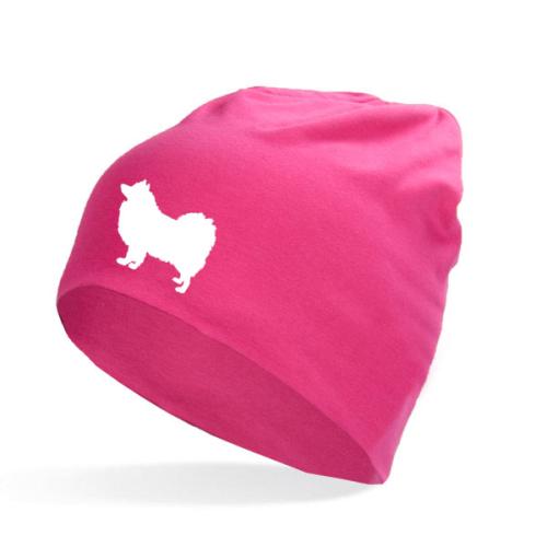 cerise barnmössa med ett siluettmotiv av en japansk spets