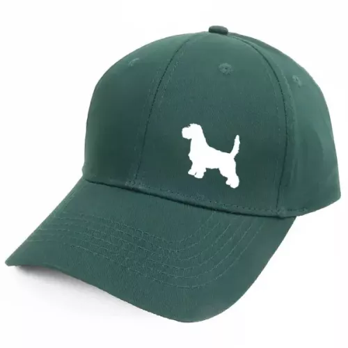 Keps med en Petit Basset Griffon Vendéen