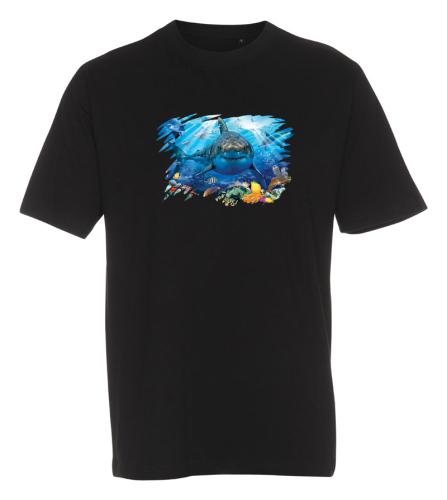 T-shirt med ett Hajmotiv