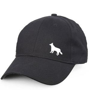 Keps i svart eller vitt med Vit Herdehund