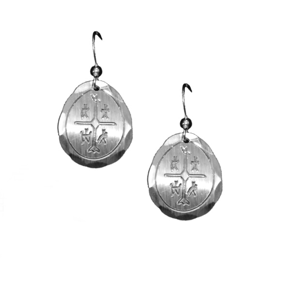 örhängen Spåtrumma i tenn med samiska tecken