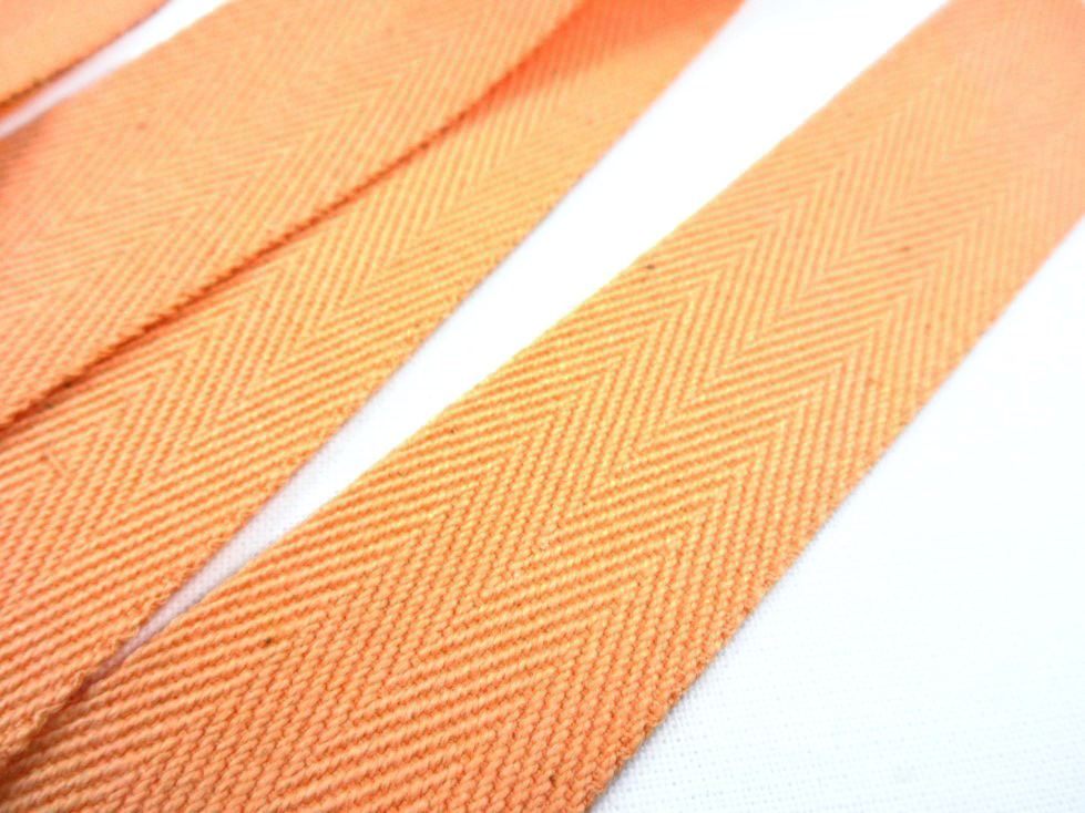 B006 Bomullsband 25 mm aprikos