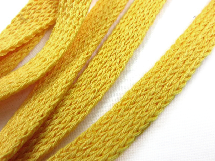 B121 Knitted Ribbon 10 mm yellow