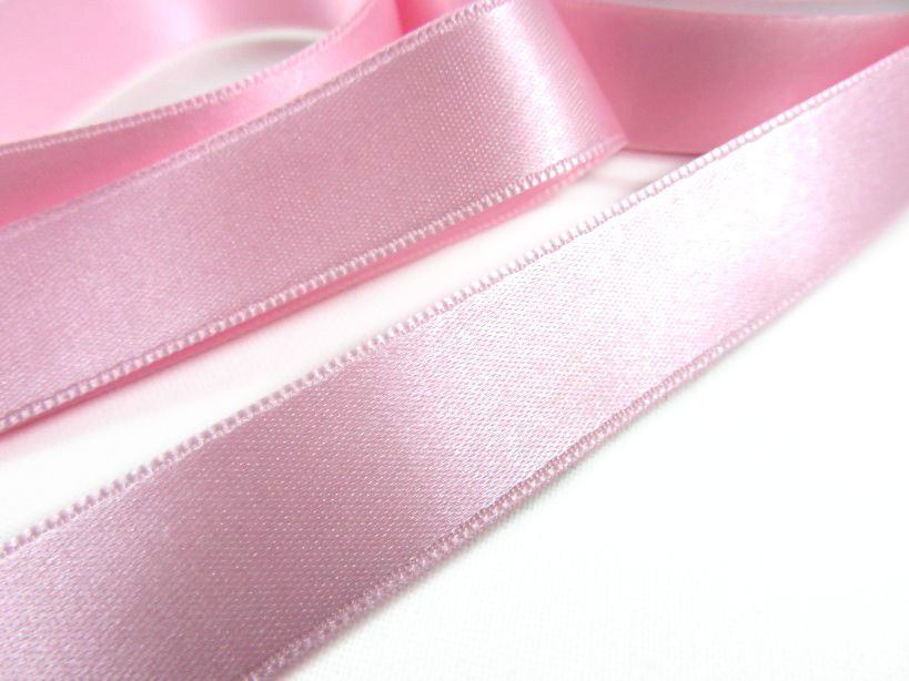B1400 Satin Ribbon 16 mm light pink