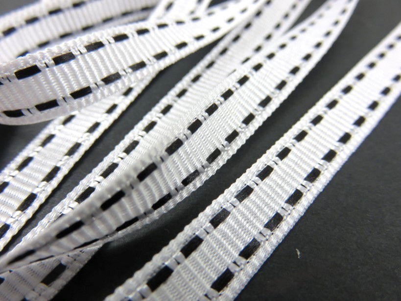 B342 Decorative Ribbon Lines 9 mm white/black