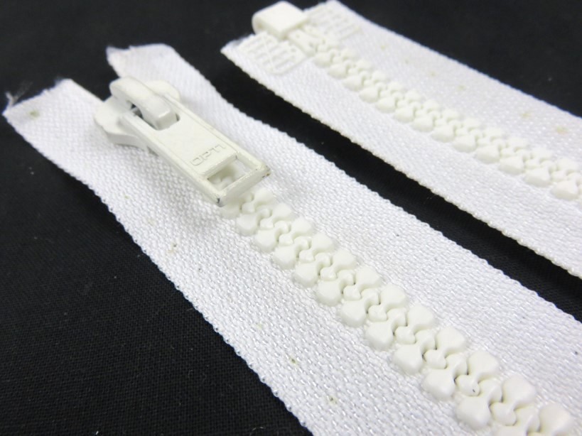 D005 Plastic Zipper 35 cm Opti One-way Separating white (2nd choice)