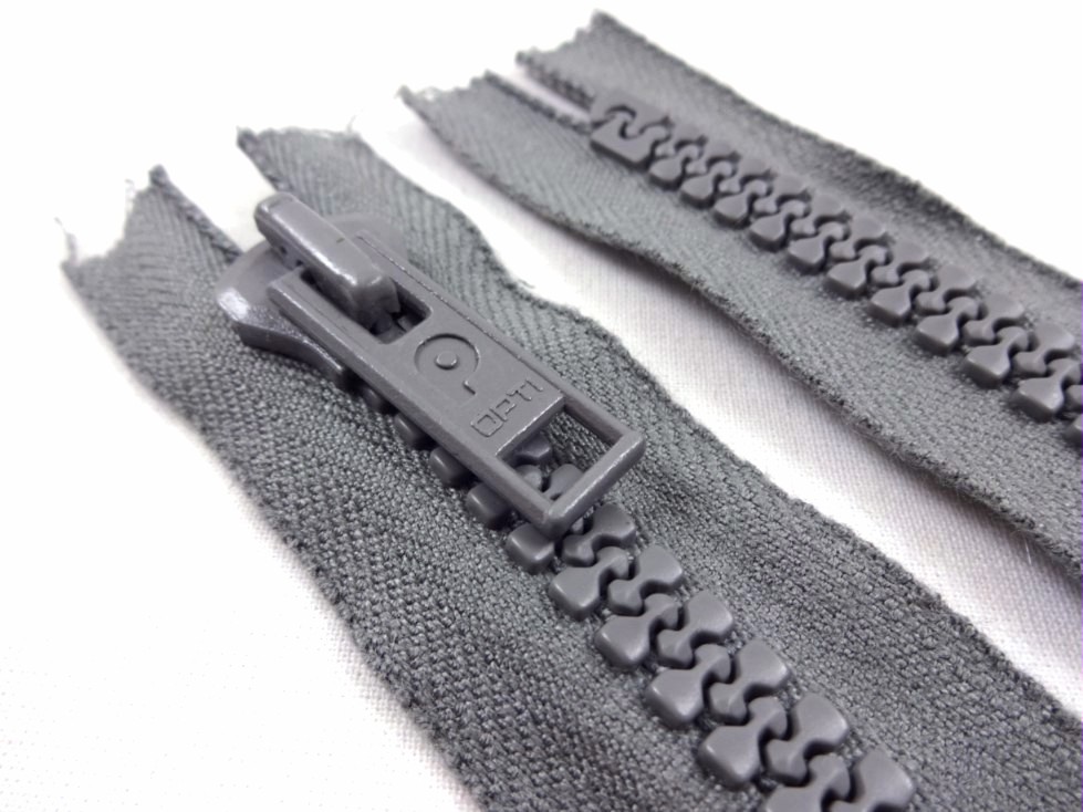 D014 Plastic Zipper 12 cm Closed End 9 mm grey