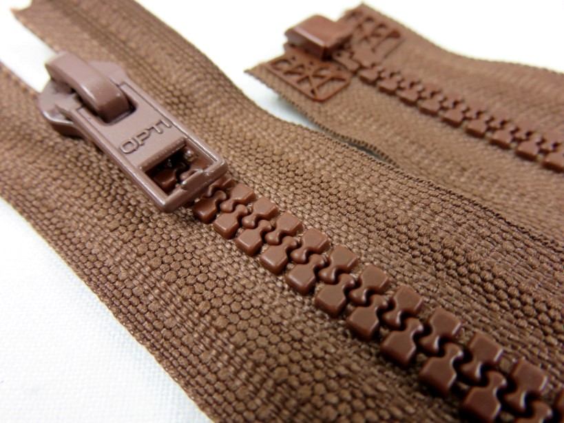 D057 Plastic Zipper 50 cm Opti One-way Separating brown