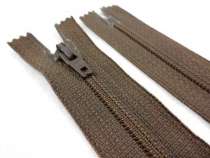 D072 Opti Coil Zipper 15 cm Closed End brown