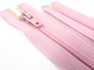 D072 Opti Coil Zipper 15 cm Closed End light pink