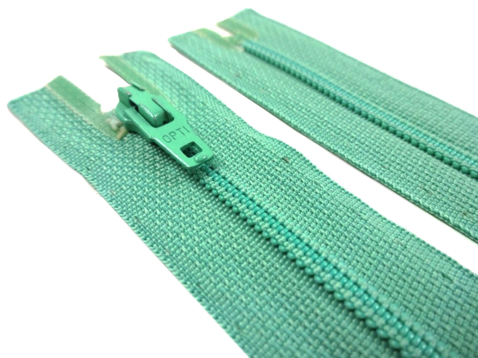 D072 Opti Coil Zipper 50 cm Closed End green