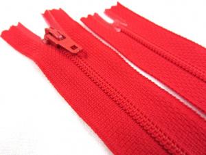 D072 Opti Coil Zipper 15 cm Closed End red