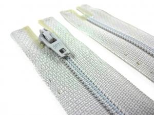 D072 Opti Coil Zipper 20 cm Closed End light grey