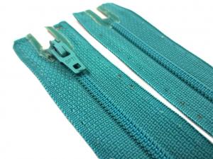D072 Opti Coil Zipper 18 cm Closed End green blue
