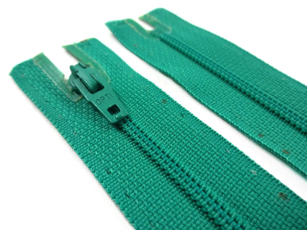 D072 Opti Coil Zipper 20 cm Closed End green
