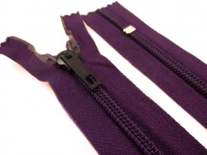 D104 Opti Coil Zipper 18 cm Closed End dark purple