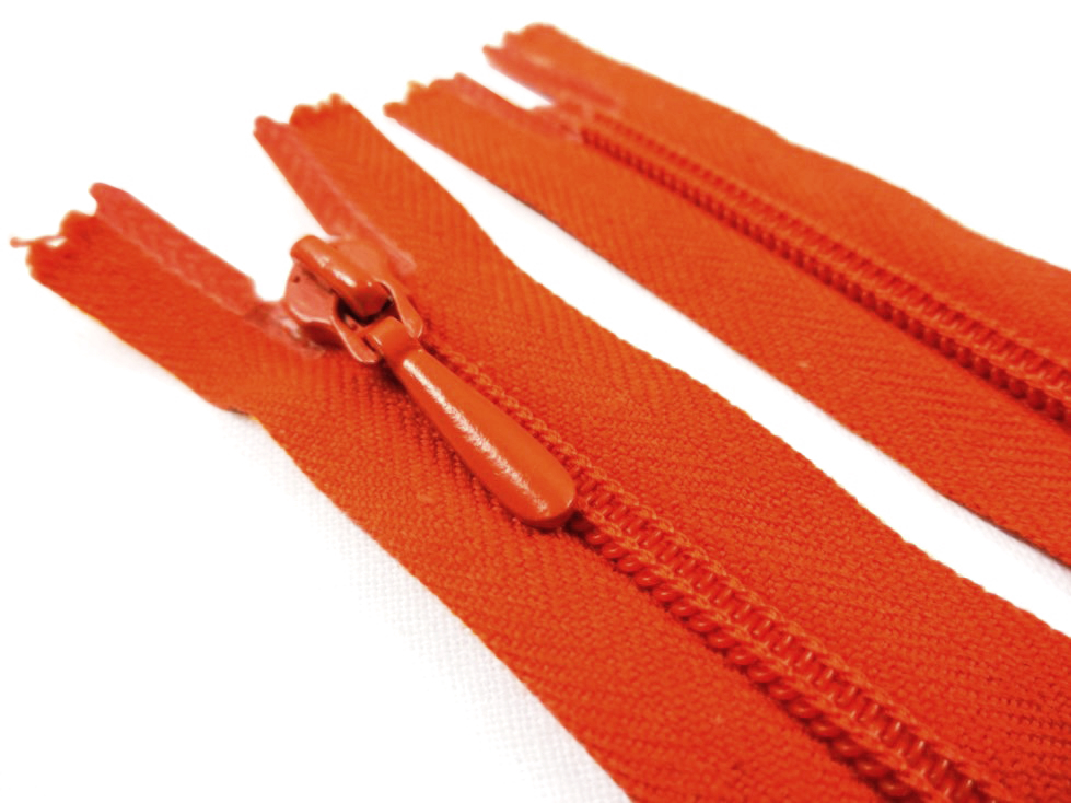 D105 Opti Coil Zipper 60 cm Closed End orange
