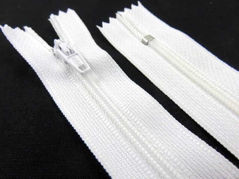 D230 Coil Zipper 50 cm Closed End white