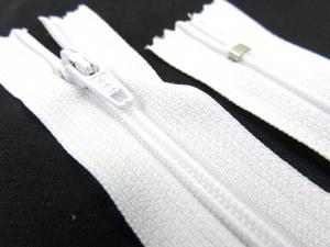 D700 Coil Zipper 16 cm Closed End white
