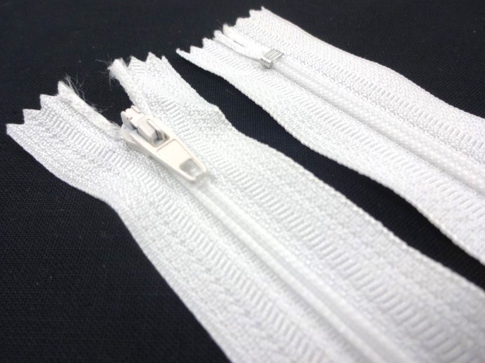 D360 Coil Zipper 35 cm Closed End white