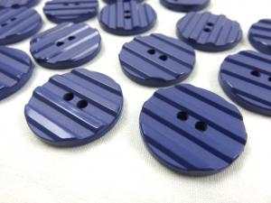 K001 Plastic Button 25 mm Stripe purple