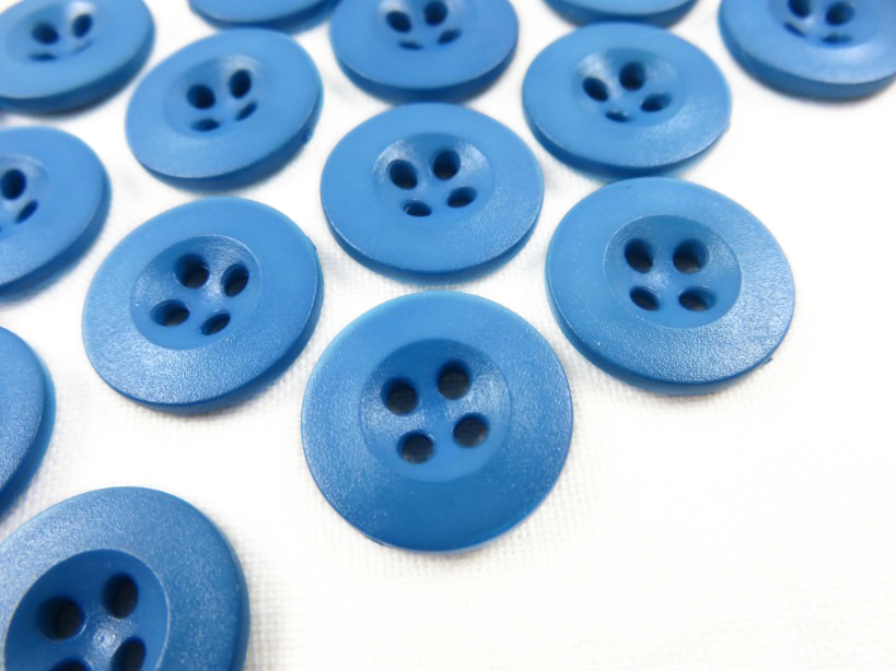 K008 Plastic Button 15 mm Basic blue