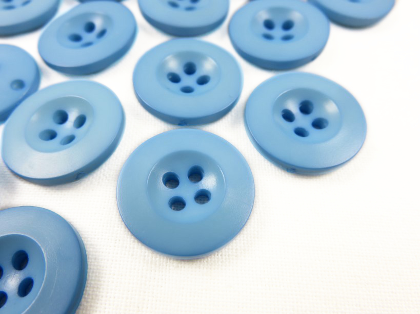 K008 Plastic Button 18 mm Basic blue