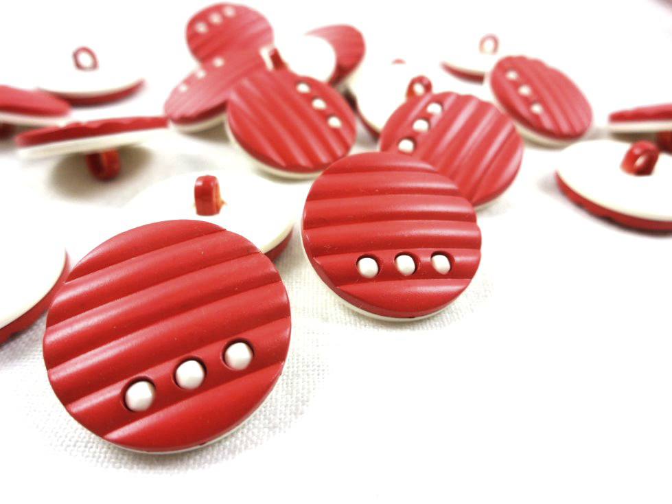 K011 Plastic Button 20 mm red/white
