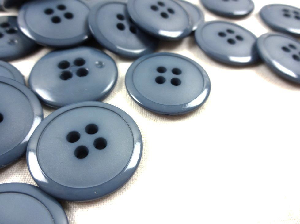 K020 Plastic Button 23 mm blue grey