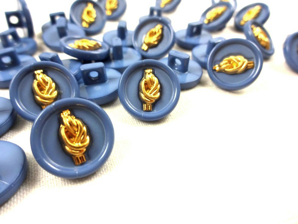 K029 Plastic Button 14 mm Knot blue/gold