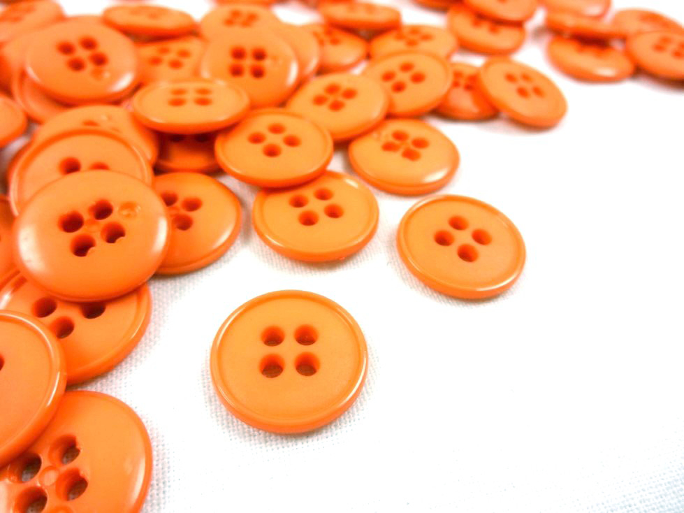 K037 Plastic Button 16 mm Basic orange