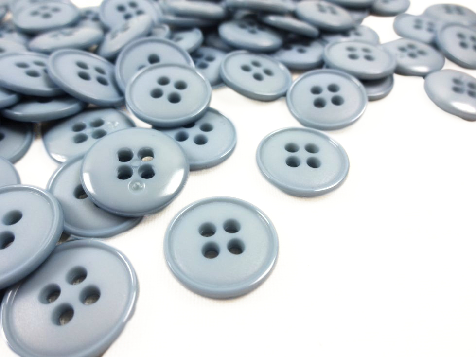 K037 Plastic Button 16 mm Basic light blue