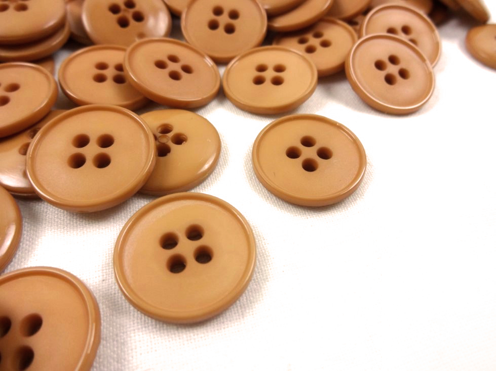 K037 Plastic Button 20 mm Basic brown