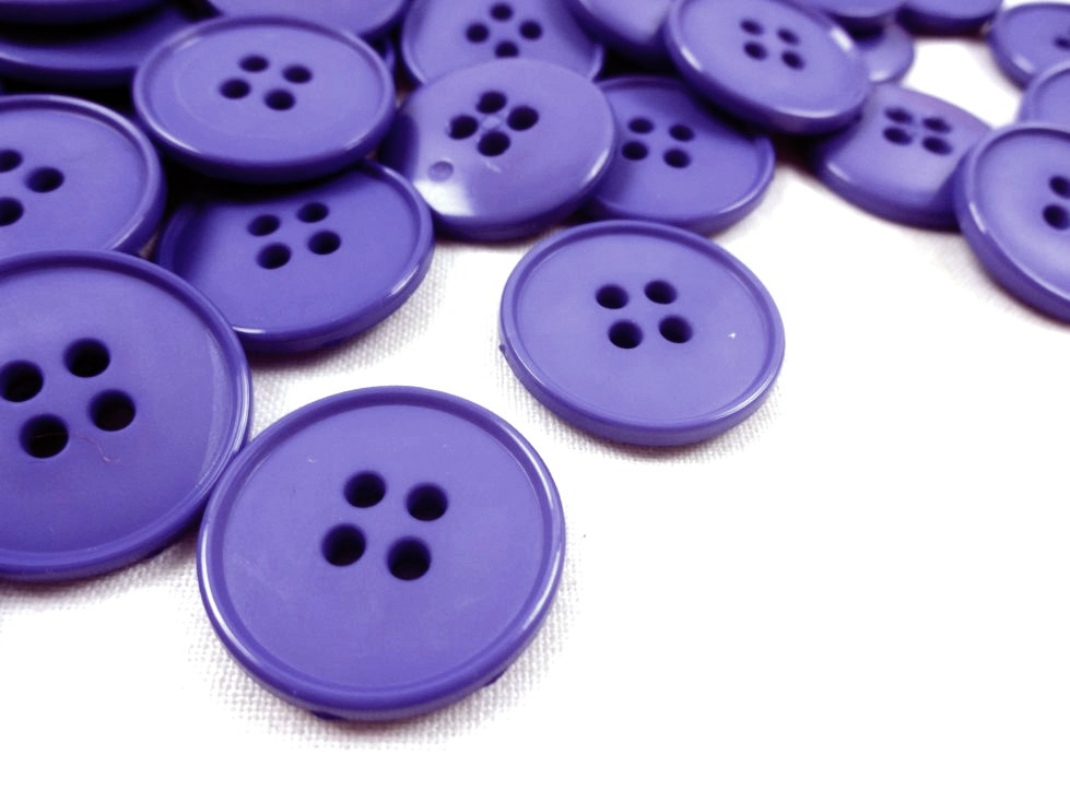 K037 Plastic Button 23 mm Basic purple