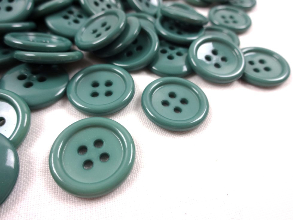 K039 Plastic Button Basic 17 mm green