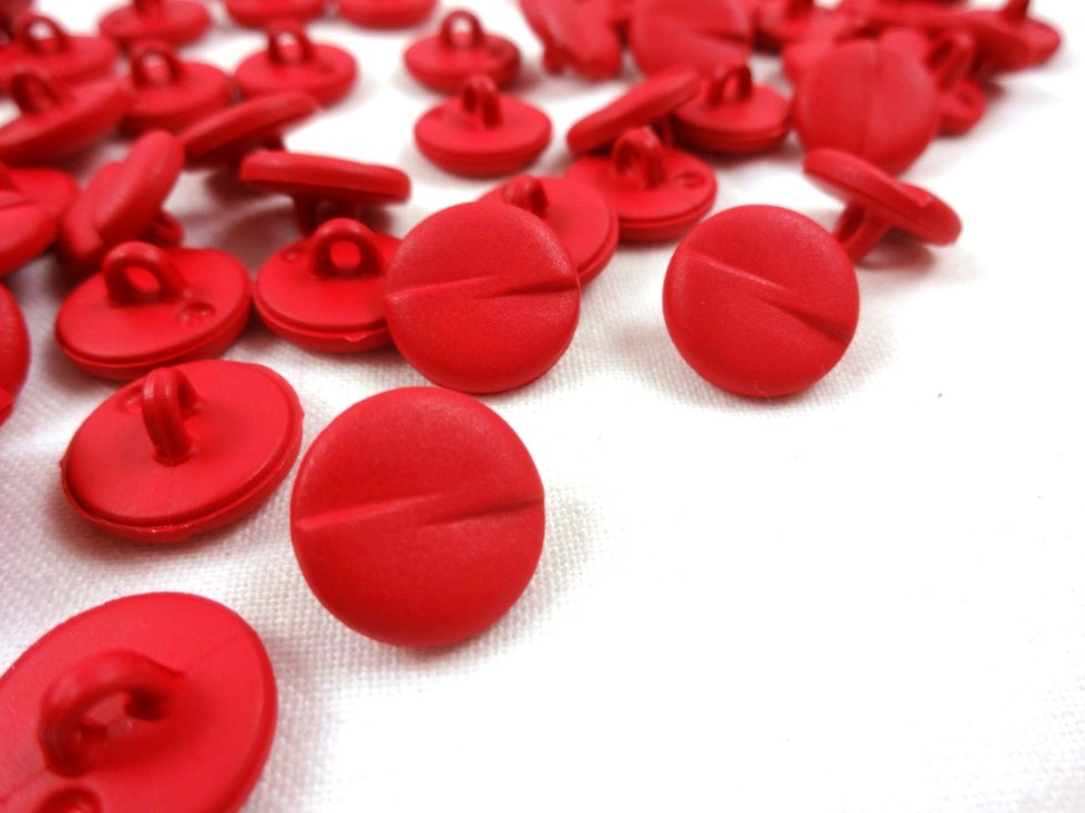 K043 Plastic Button 13 mm Lines red