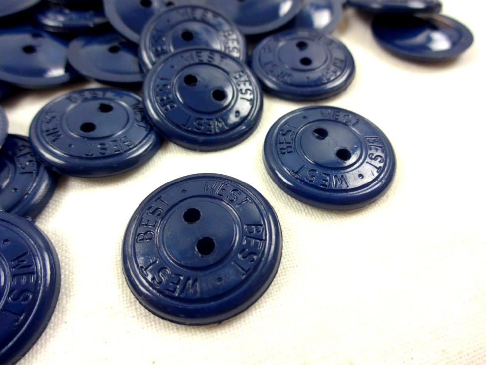 K046 Plastic Button 20 mm Best West dark blue