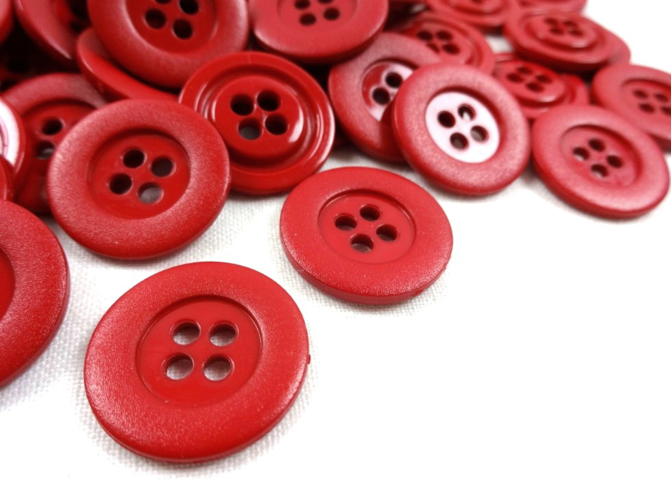 K078 Plastic Button 20 mm red