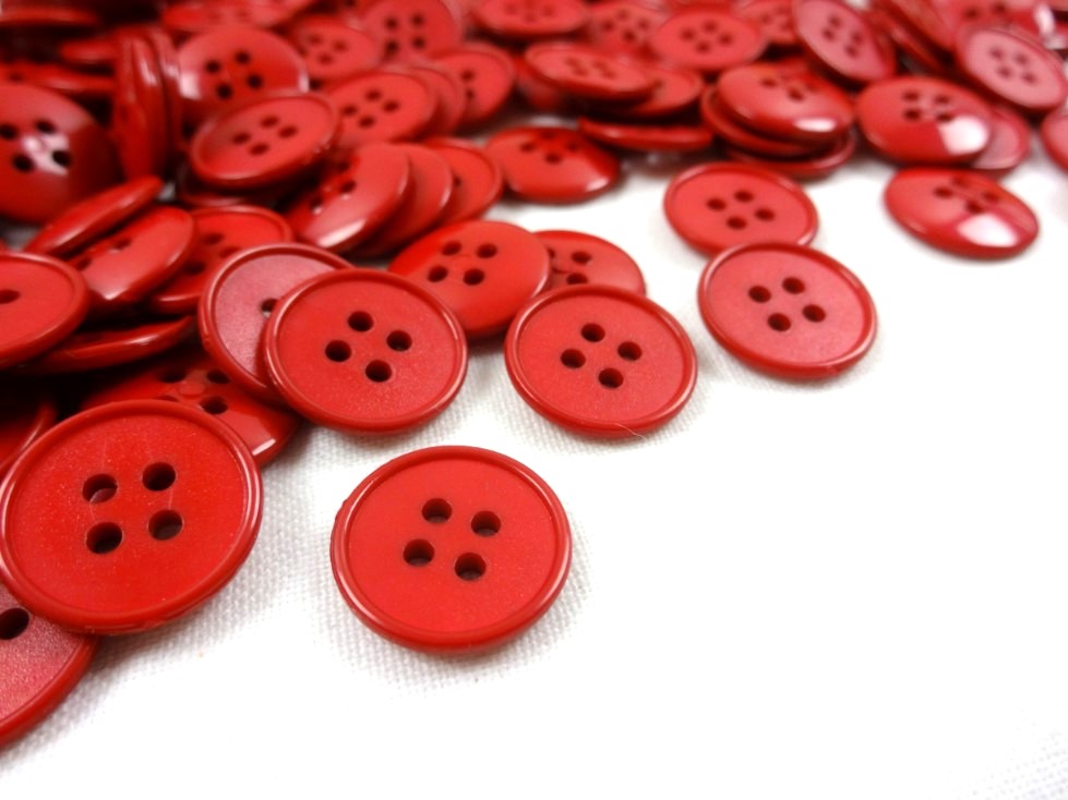 K118 Plastic Button 14 mm red