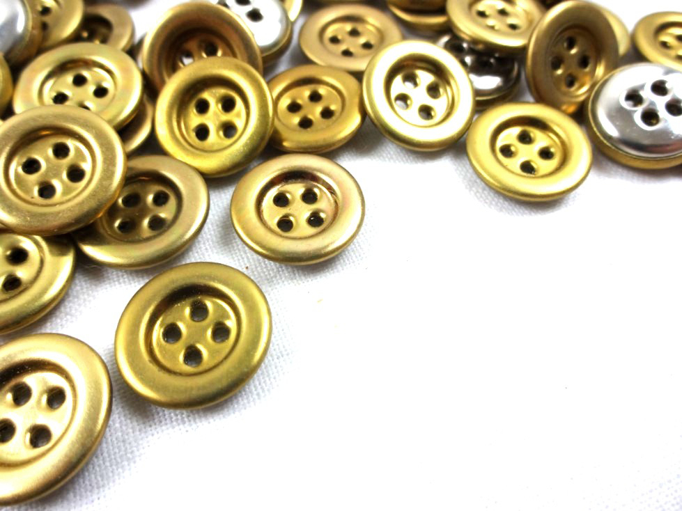K139 Metal Button 14 mm gold