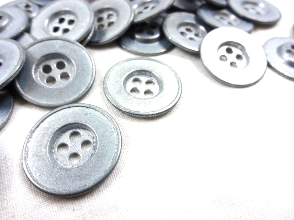 K145 Metal Button 20 mm silver