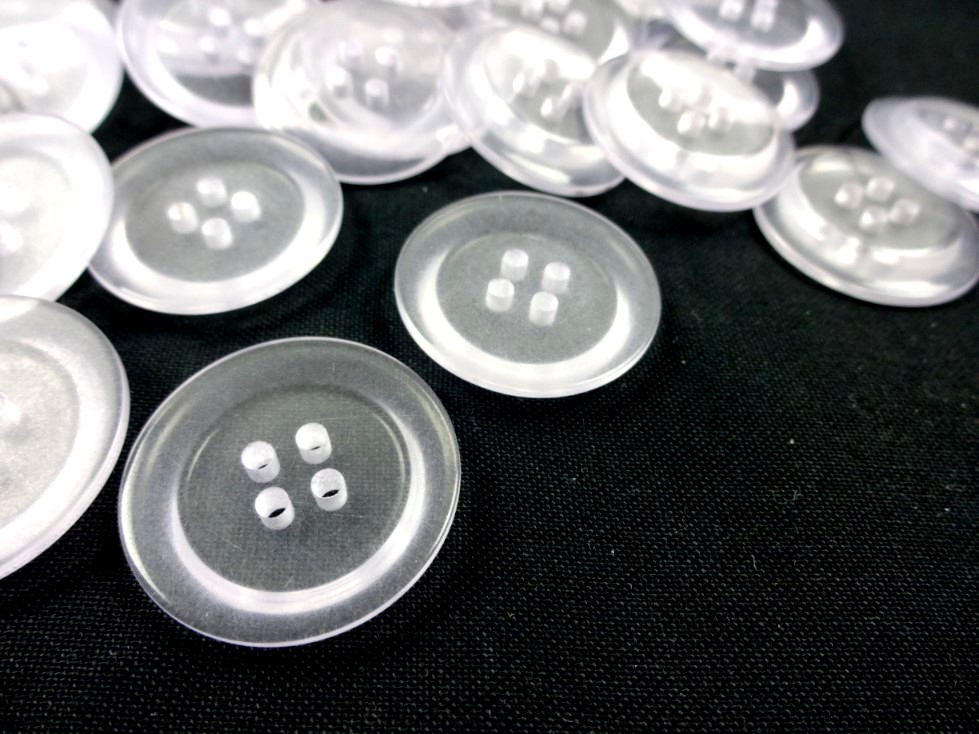 K187 Plastic Button 25 mm transparant