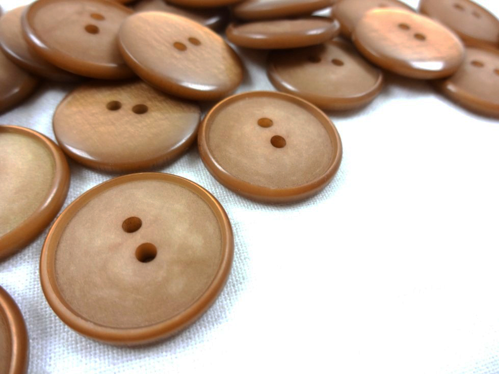 K332 Plastic Button 23 mm brown