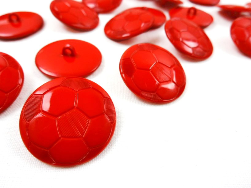 K900 Plastic Button Football red