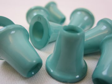 S019 Plastic Cord End green