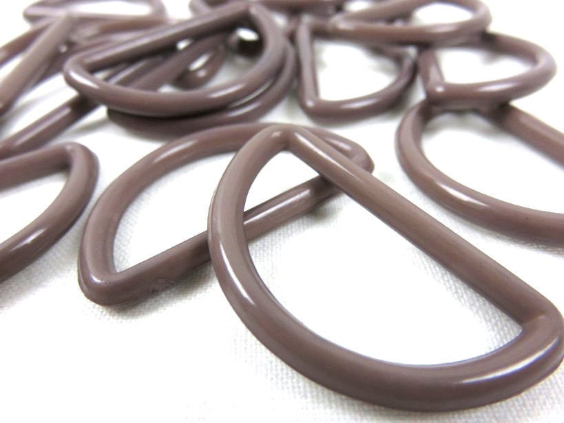 S050 D-ring plast brun 30 mm