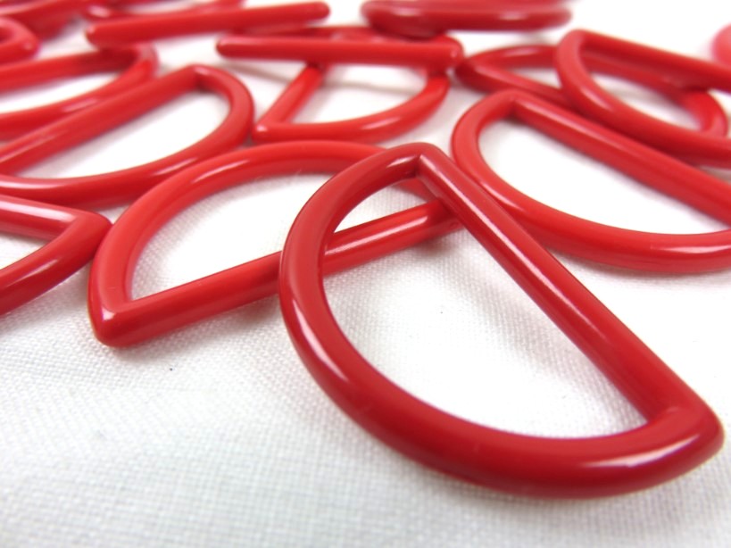 S050 Plastic D-ring 30 mm red