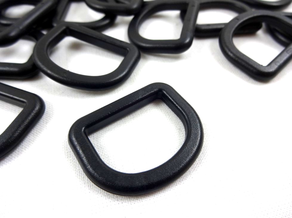 S688 D-ring plast 25 mm svart