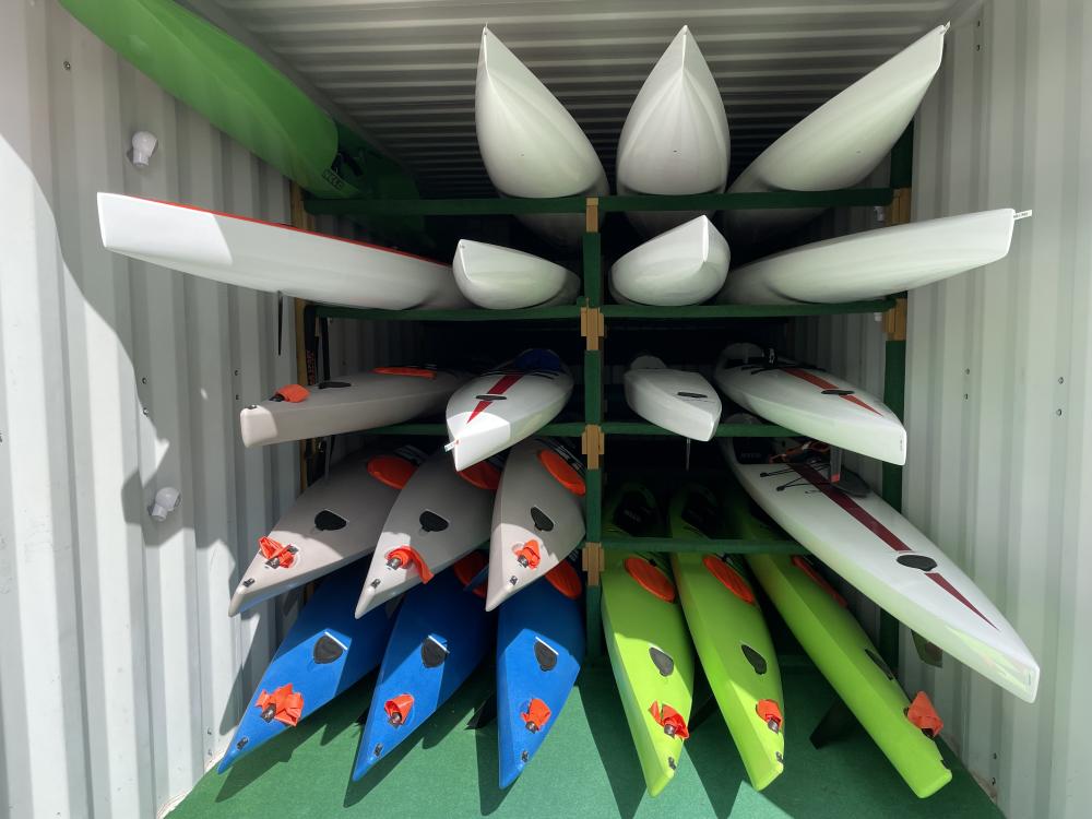 Nelo Surfskis hos Kajakspecialisten