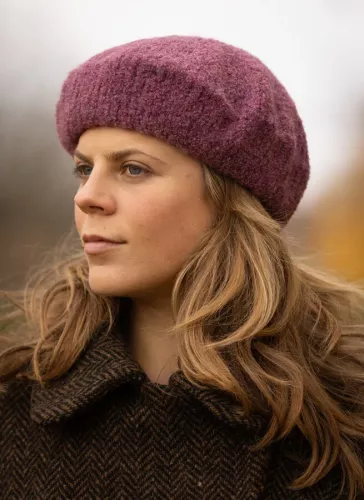 Rosa stickad basker i ull. K&US Kandus ullkläder accessoarer dam Stockholm Södermalm